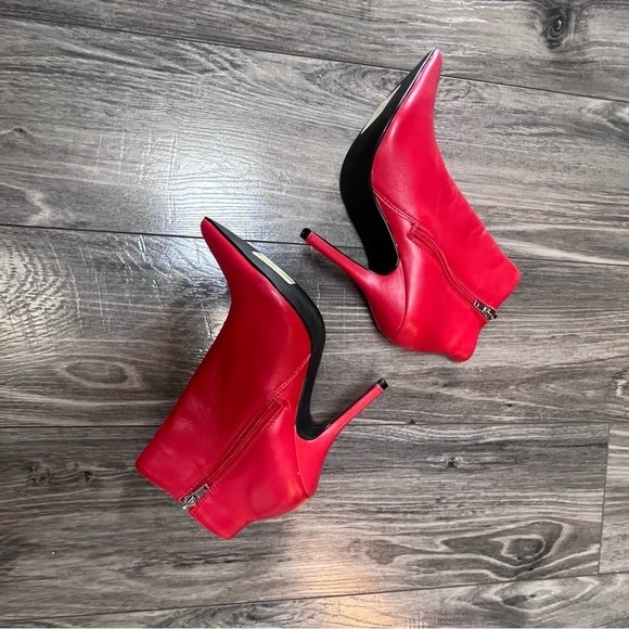 STEVE MADDEN KNOCK BOOTIES red stripe heels boots 6.5 marks on bottom see pics - Picture 10 of 16